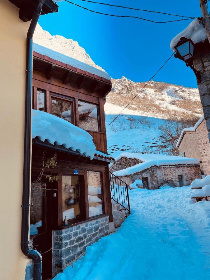 Albergue Villa De Bulnes Εξωτερικό φωτογραφία