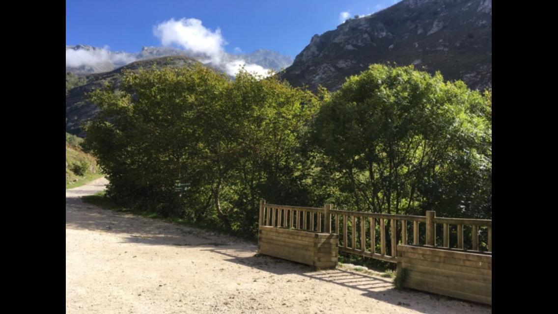 Albergue Villa De Bulnes Εξωτερικό φωτογραφία